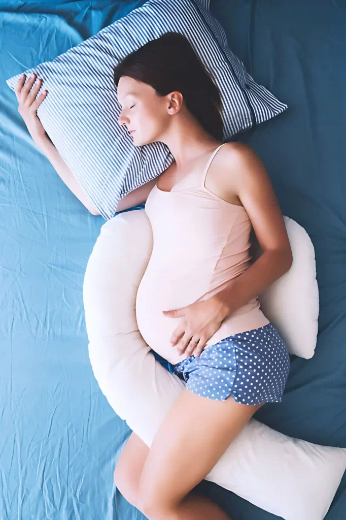 maternity pillow model